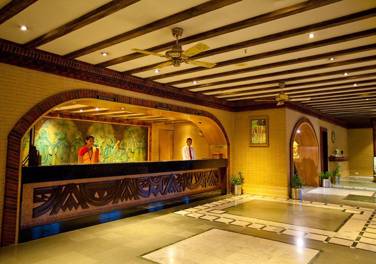 Ramoji Film City- Tara Comfort Hotel Pedda Ambarpet Exterior photo